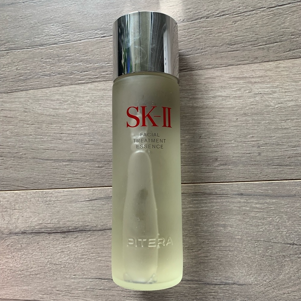 SK-II
Facial Treatment Essence (Pitera Essence)